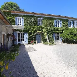 Centre De Bien-etre Et Ses D'hote Villeneuve-de-Riviere